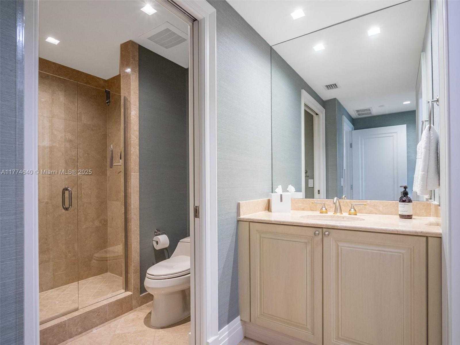 Small Image of 3501 NORTH OCEAN DRIVE #6E, Hollywood Number 27