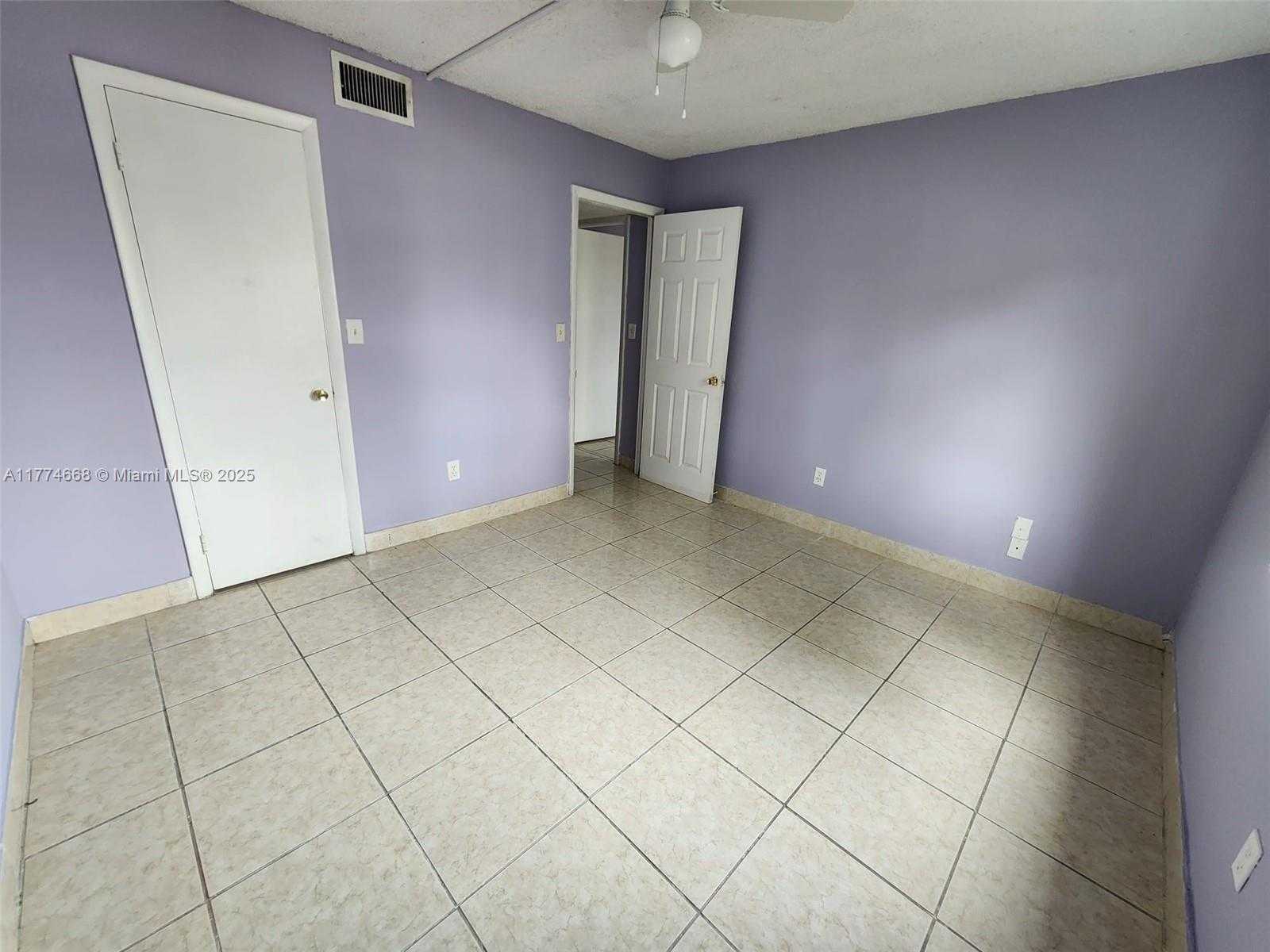 Small Image of 14830 NARANJA LAKES BLVD #A1A, Homestead Number 21