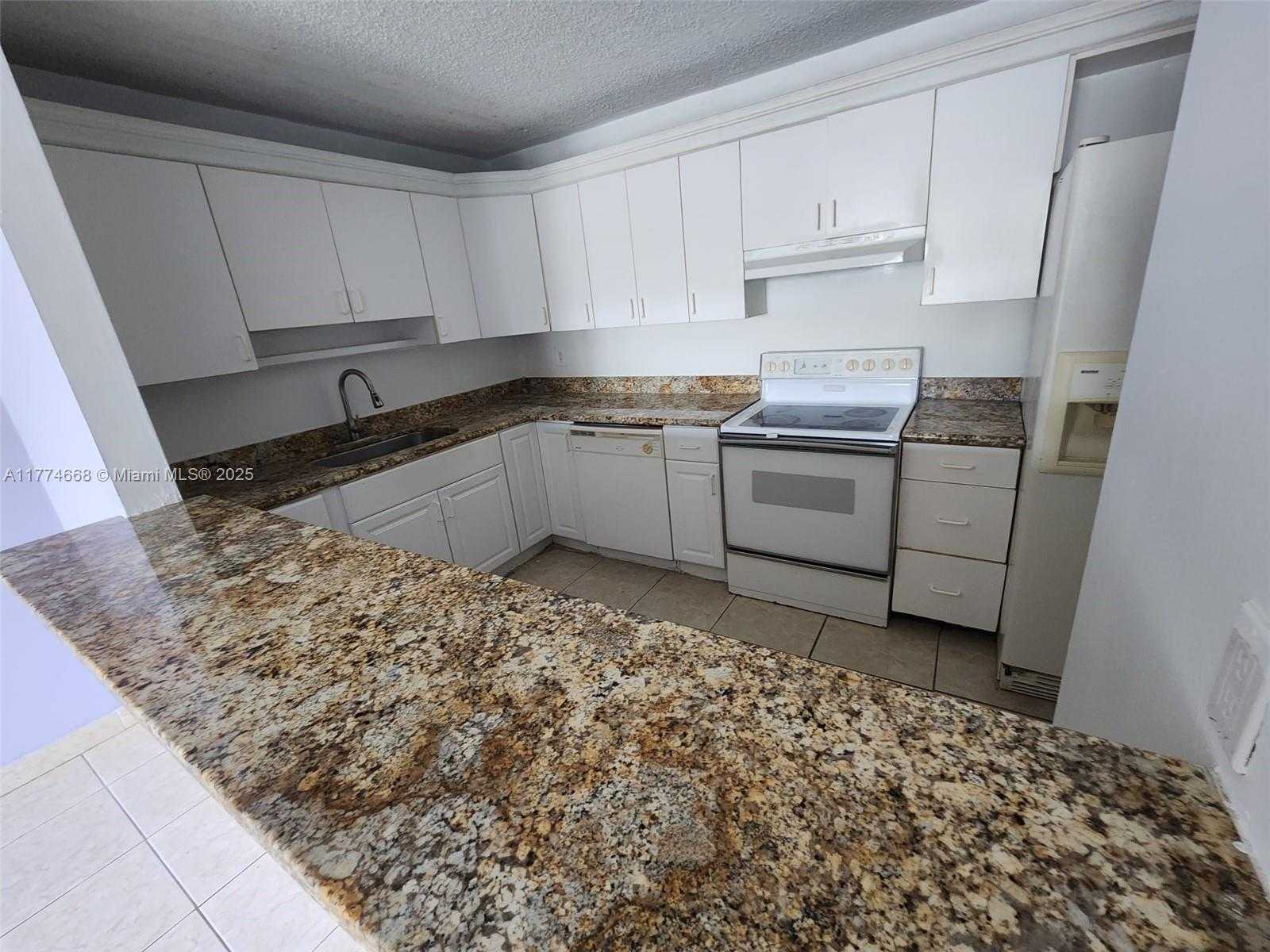 Small Image of 14830 NARANJA LAKES BLVD #A1A, Homestead Number 7