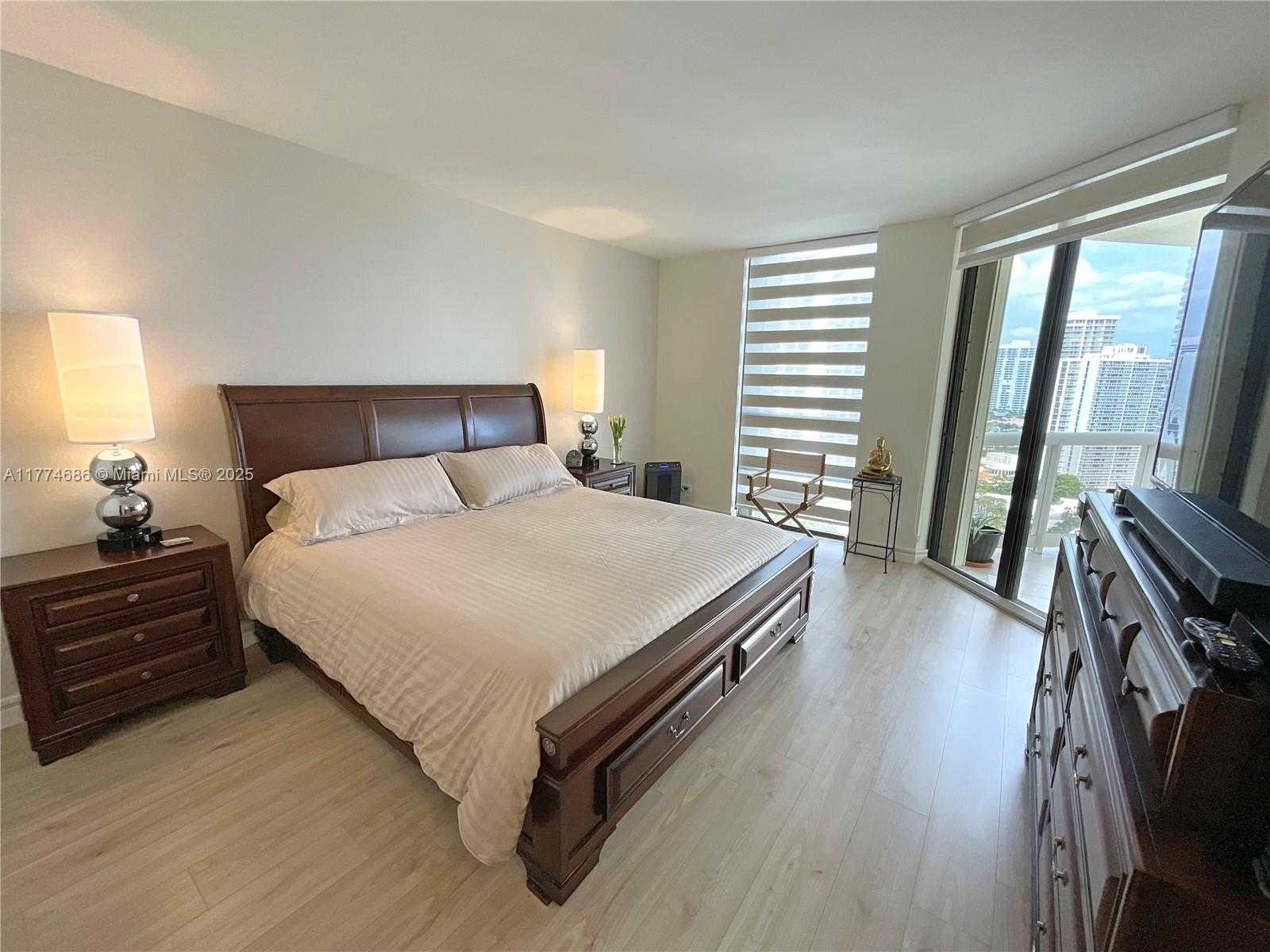 Small Image of 20191 EAST COUNTRY CLUB DR #1903, Aventura Number 7