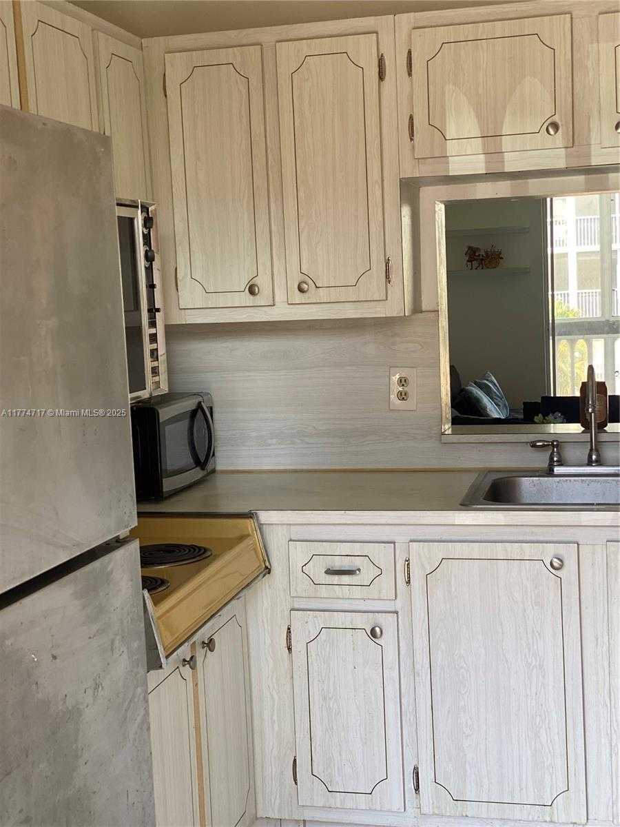 Small Image of 610 NORTH EAST 12TH AVE #308, Hallandale Beach Number 17
