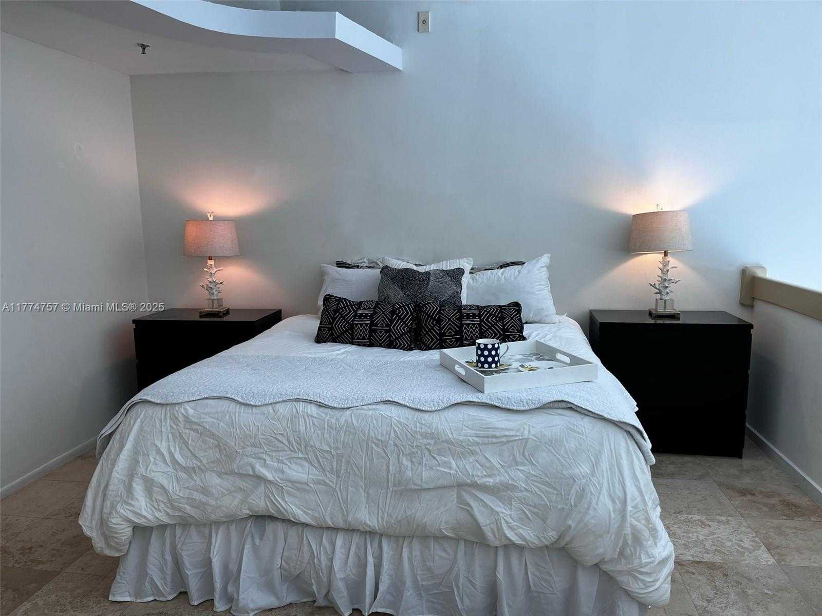 Small Image of 5445 COLLINS AVE #L3, Miami Beach Number 14