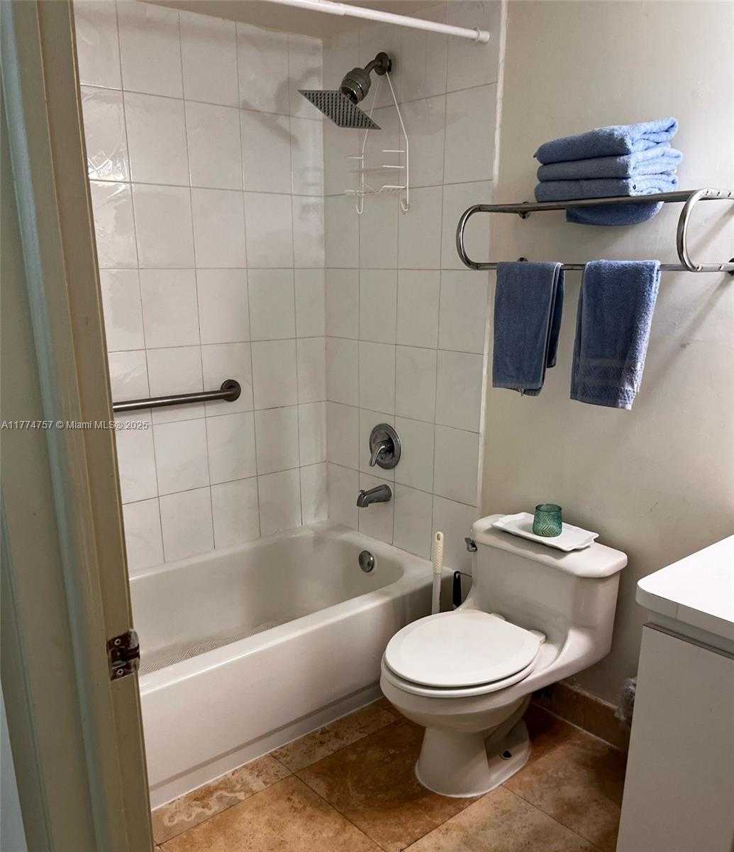Small Image of 5445 COLLINS AVE #L3, Miami Beach Number 17