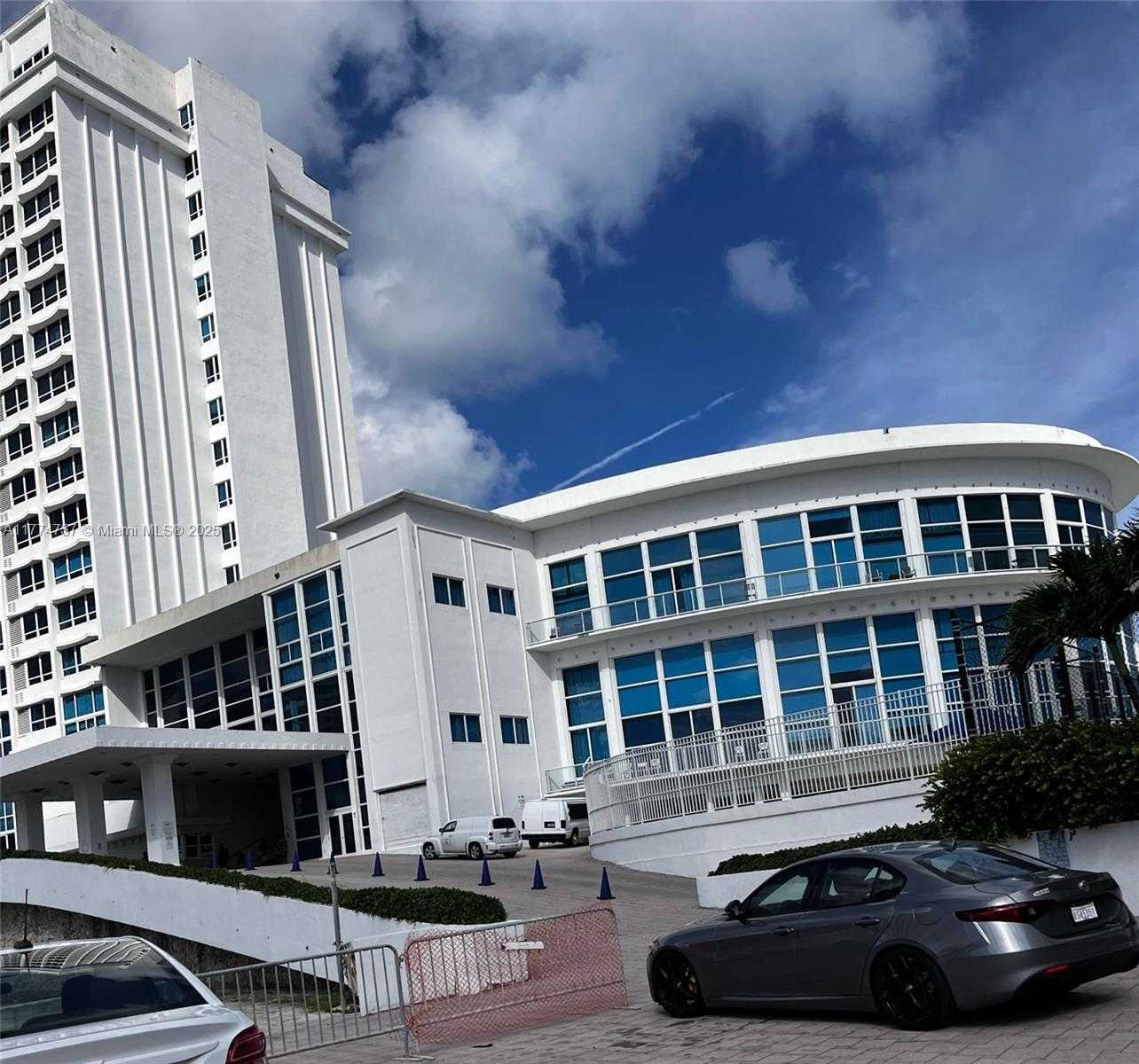 Small Image of 5445 COLLINS AVE #L3, Miami Beach Number 2