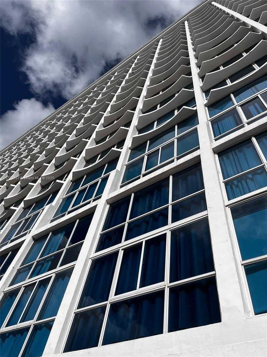 Small Image of 5445 COLLINS AVE #L3, Miami Beach Number 3