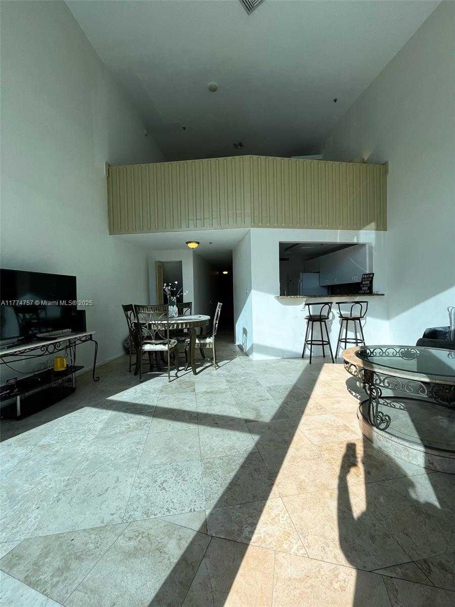Small Image of 5445 COLLINS AVE #L3, Miami Beach Number 7