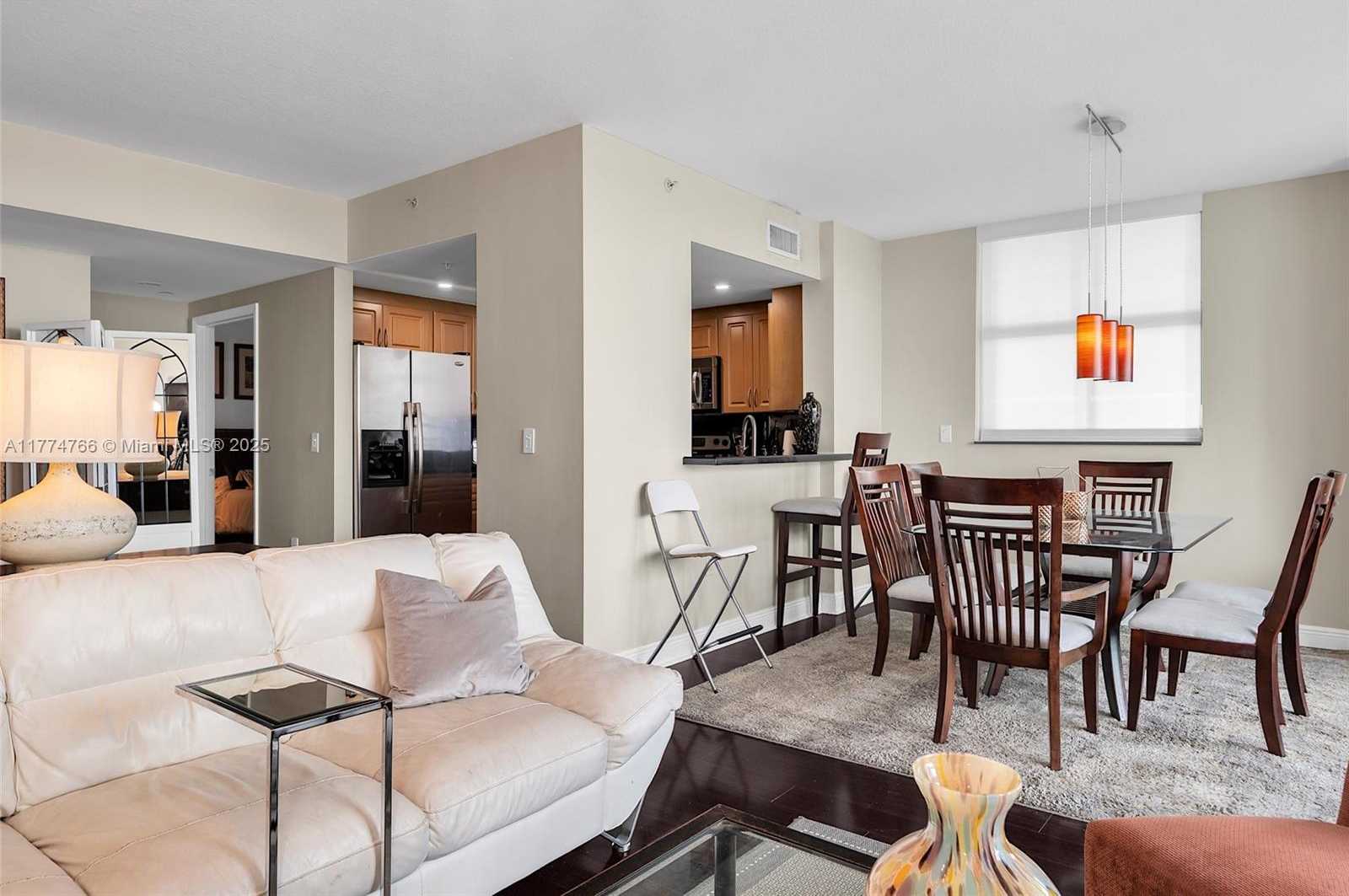 Small Image of 1250 SOUTH MIAMI AVE #2701, Miami Number 15