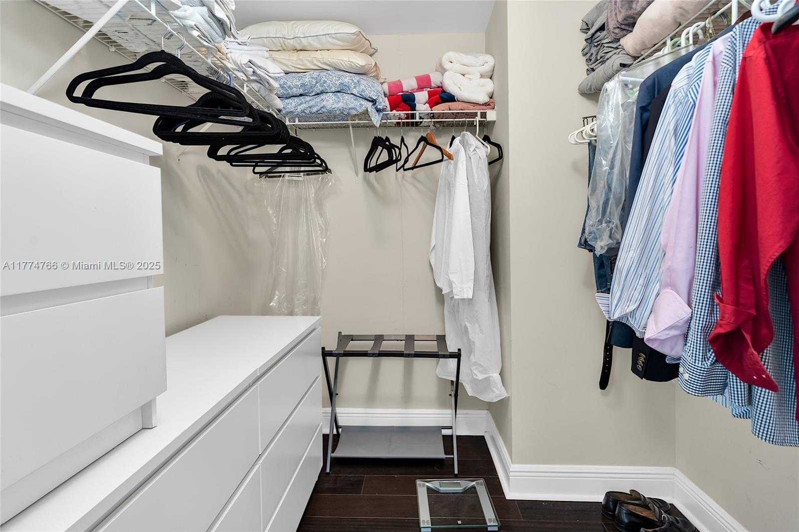 Small Image of 1250 SOUTH MIAMI AVE #2701, Miami Number 27
