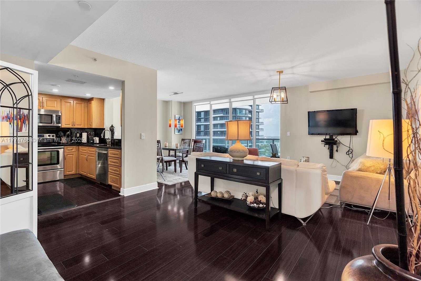 Small Image of 1250 SOUTH MIAMI AVE #2701, Miami Number 5
