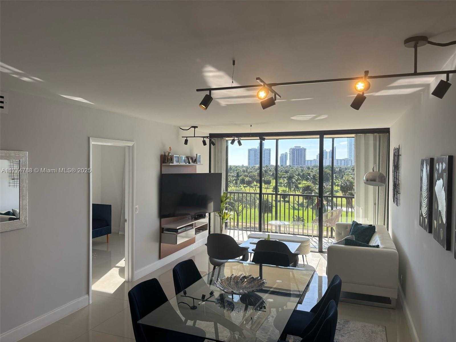 Small Image of 20335 WEST COUNTRY CLUB DR #608, Aventura Number 10