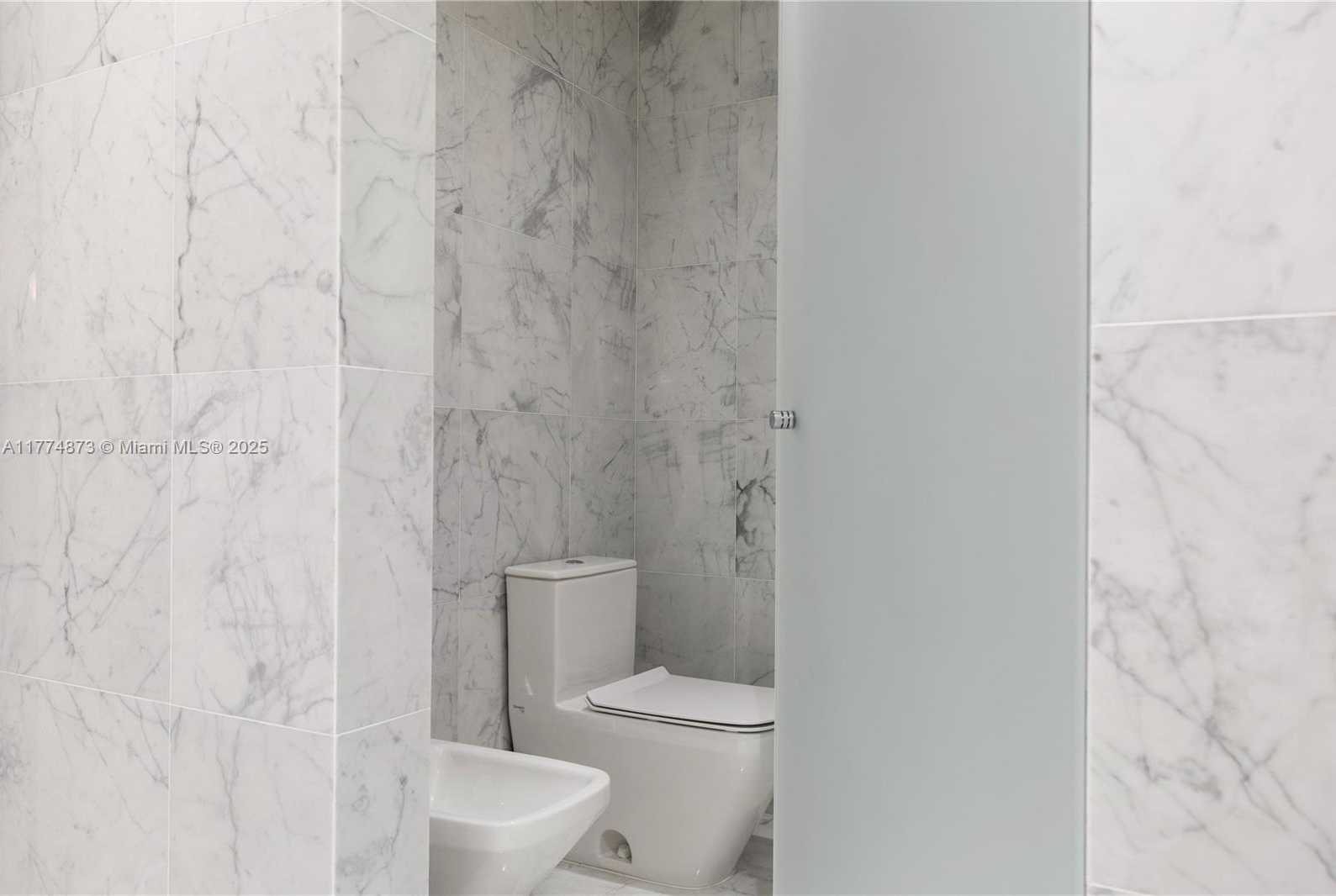 Small Image of 15701 COLLINS AVE #1004, Sunny Isles Beach Number 41