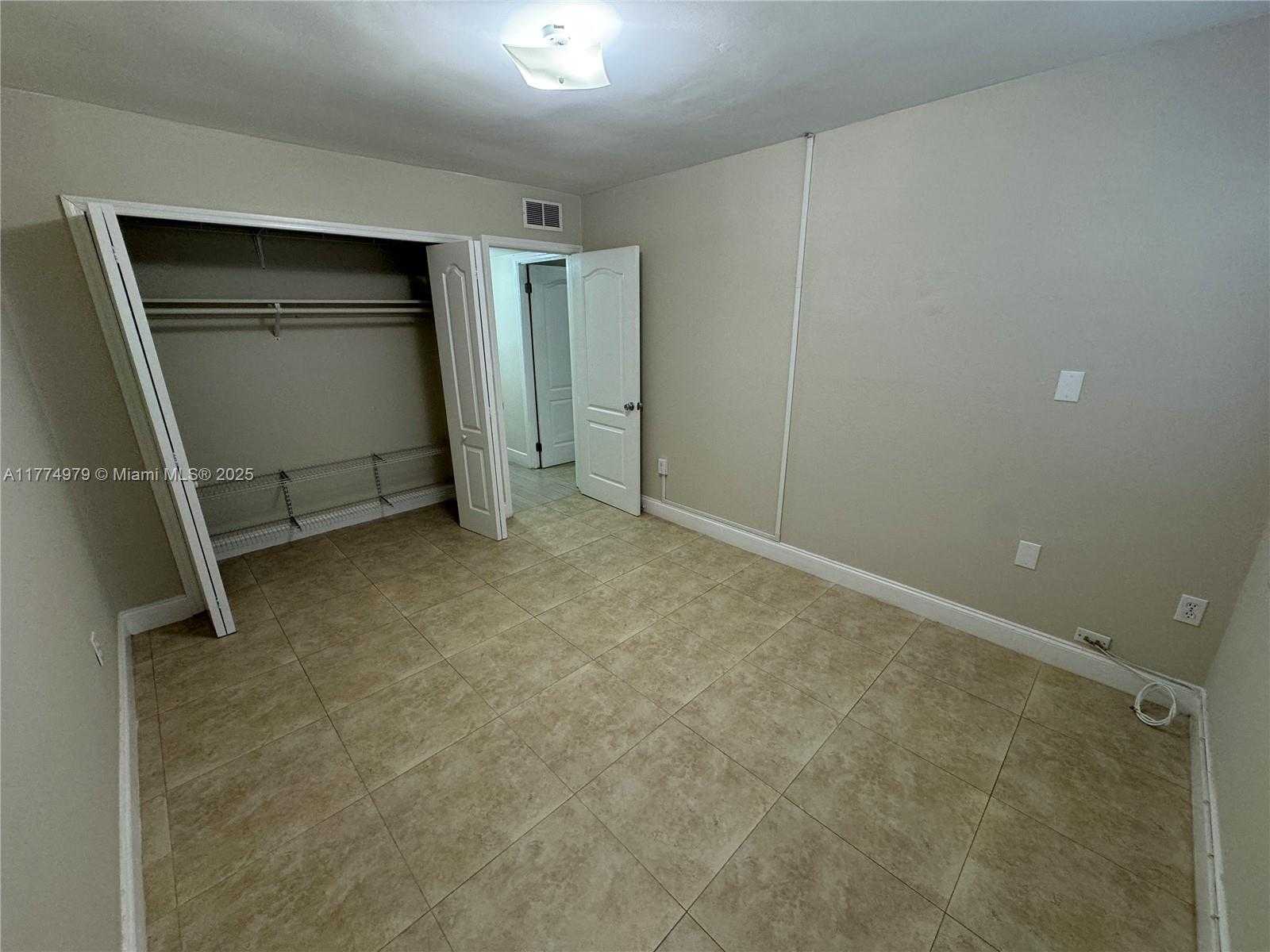 Small Image of 10501 SOUTH WEST 108TH AVE #114, Miami Number 16
