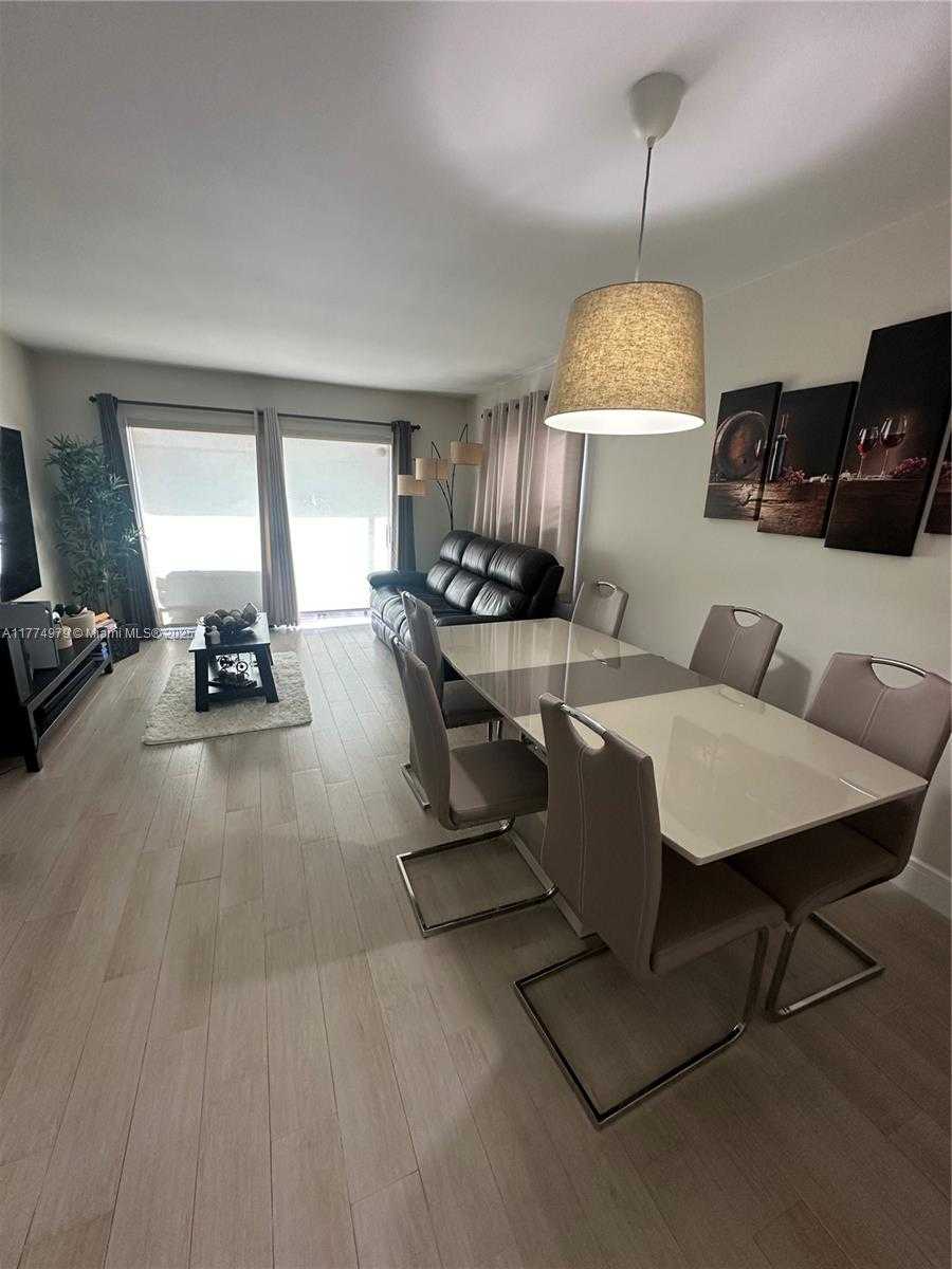 Small Image of 10501 SOUTH WEST 108TH AVE #114, Miami Number 3