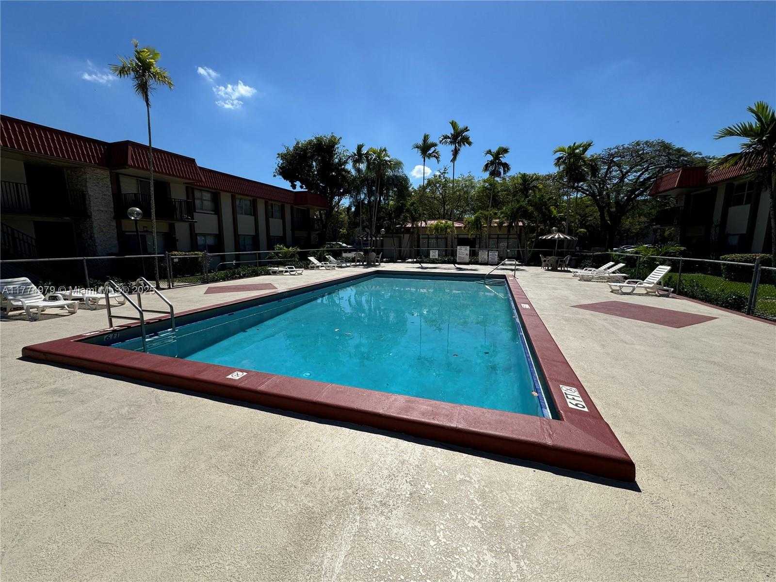 Small Image of 10501 SOUTH WEST 108TH AVE #114, Miami Number 33