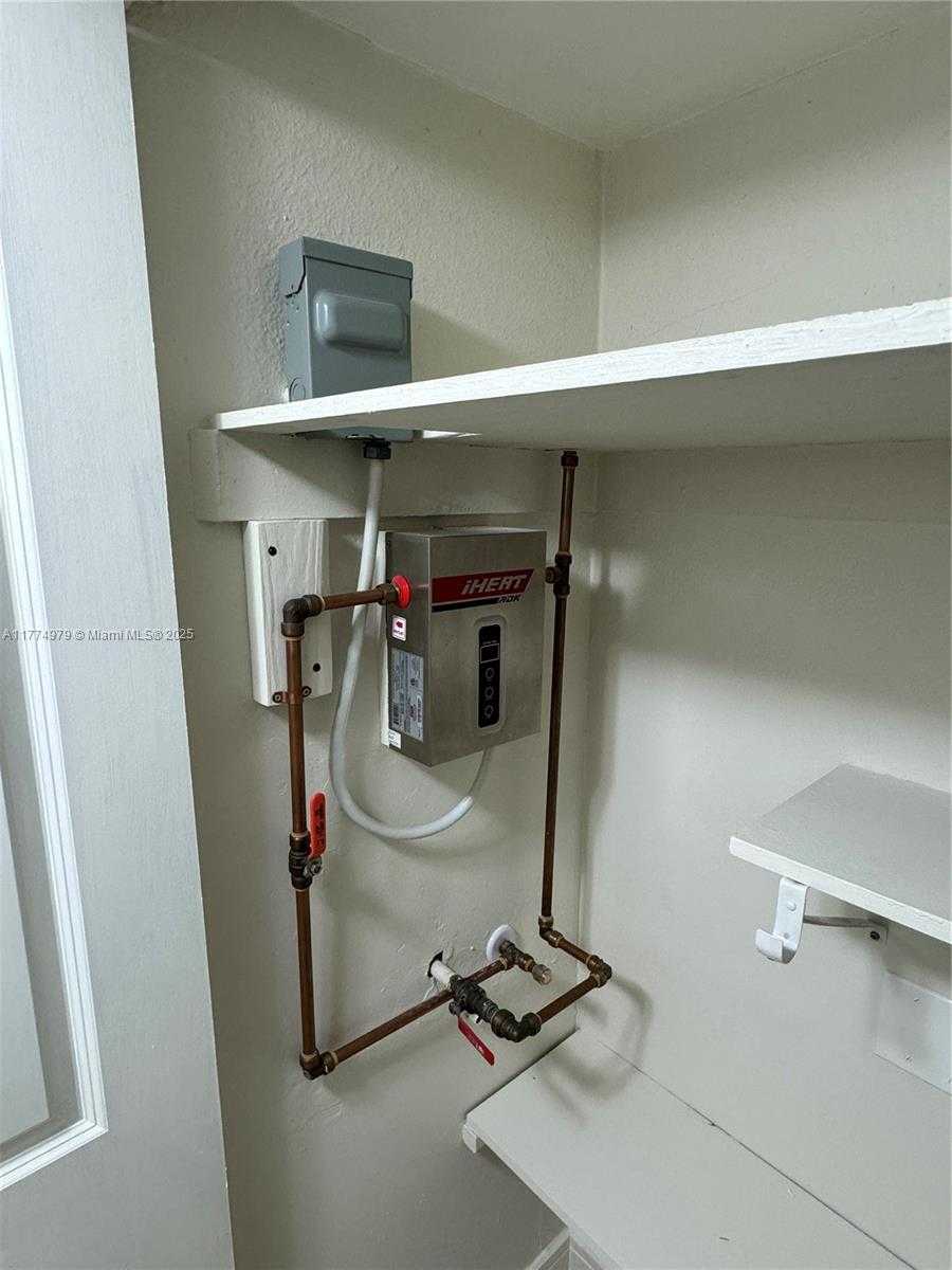 Small Image of 10501 SOUTH WEST 108TH AVE #114, Miami Number 8