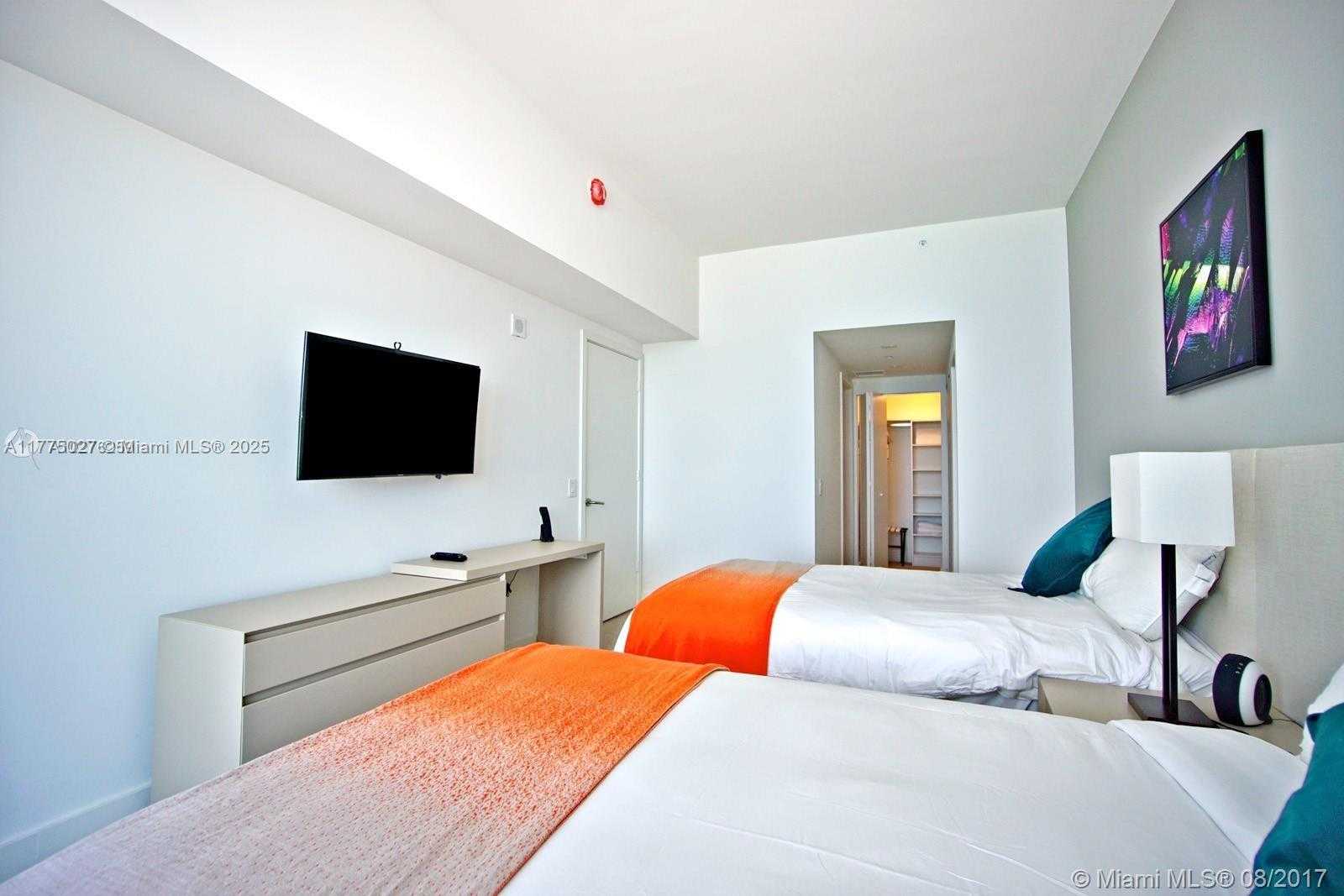 Small Image of 4111 SOUTH OCEAN DR #LPH6, Hollywood Number 24