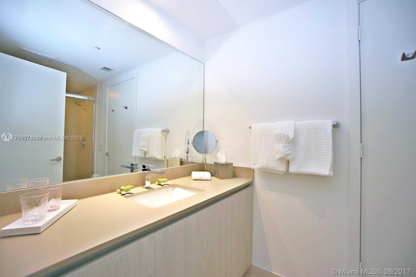 Small Image of 4111 SOUTH OCEAN DR #LPH6, Hollywood Number 25