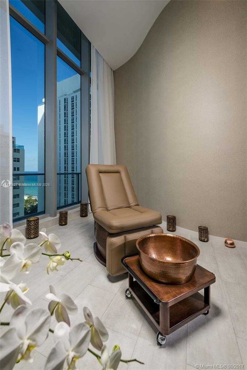 Small Image of 4111 SOUTH OCEAN DR #LPH6, Hollywood Number 35