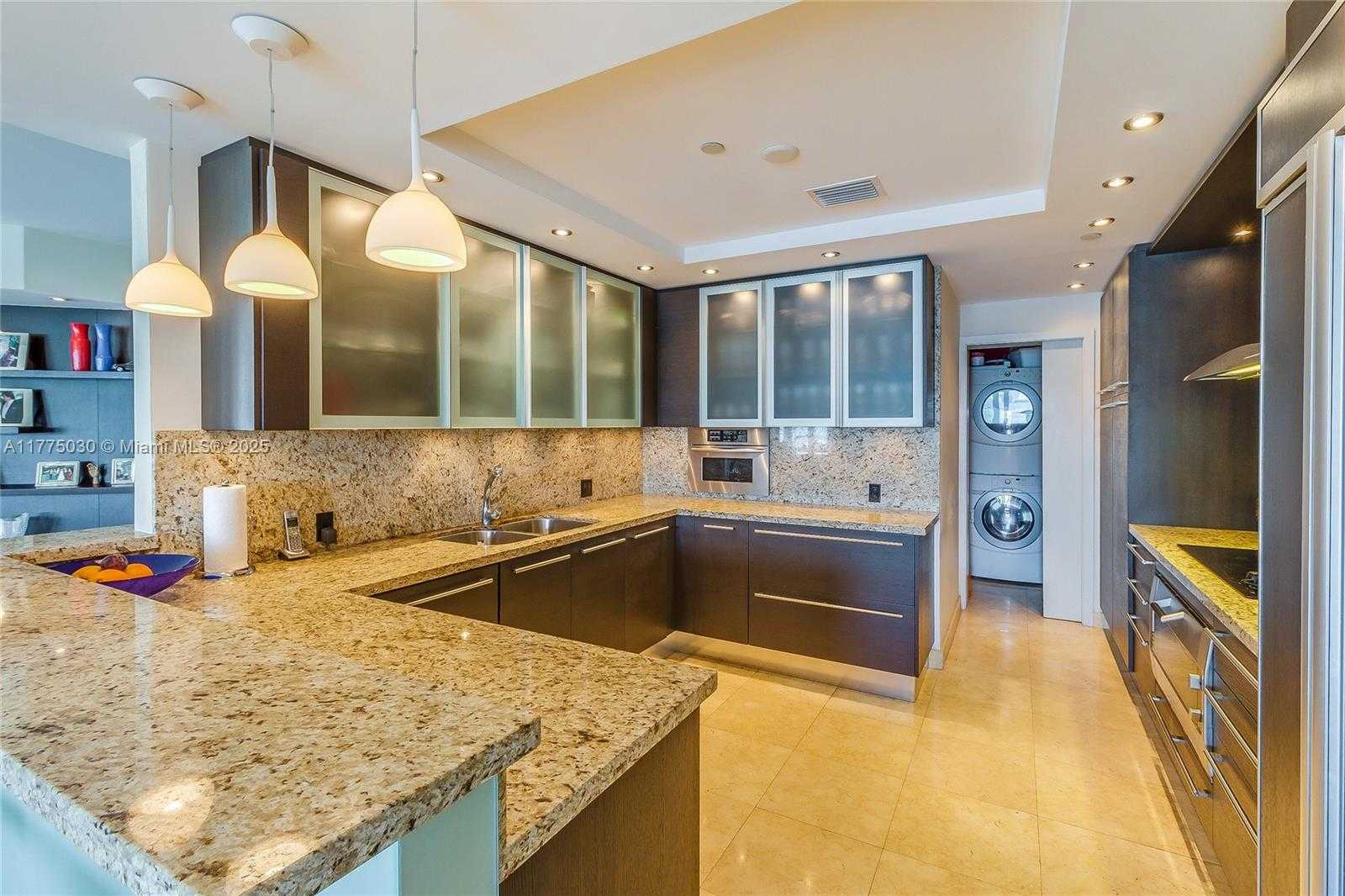 Small Image of 2437 FISHER ISLAND DR #5307, Miami Beach Number 10