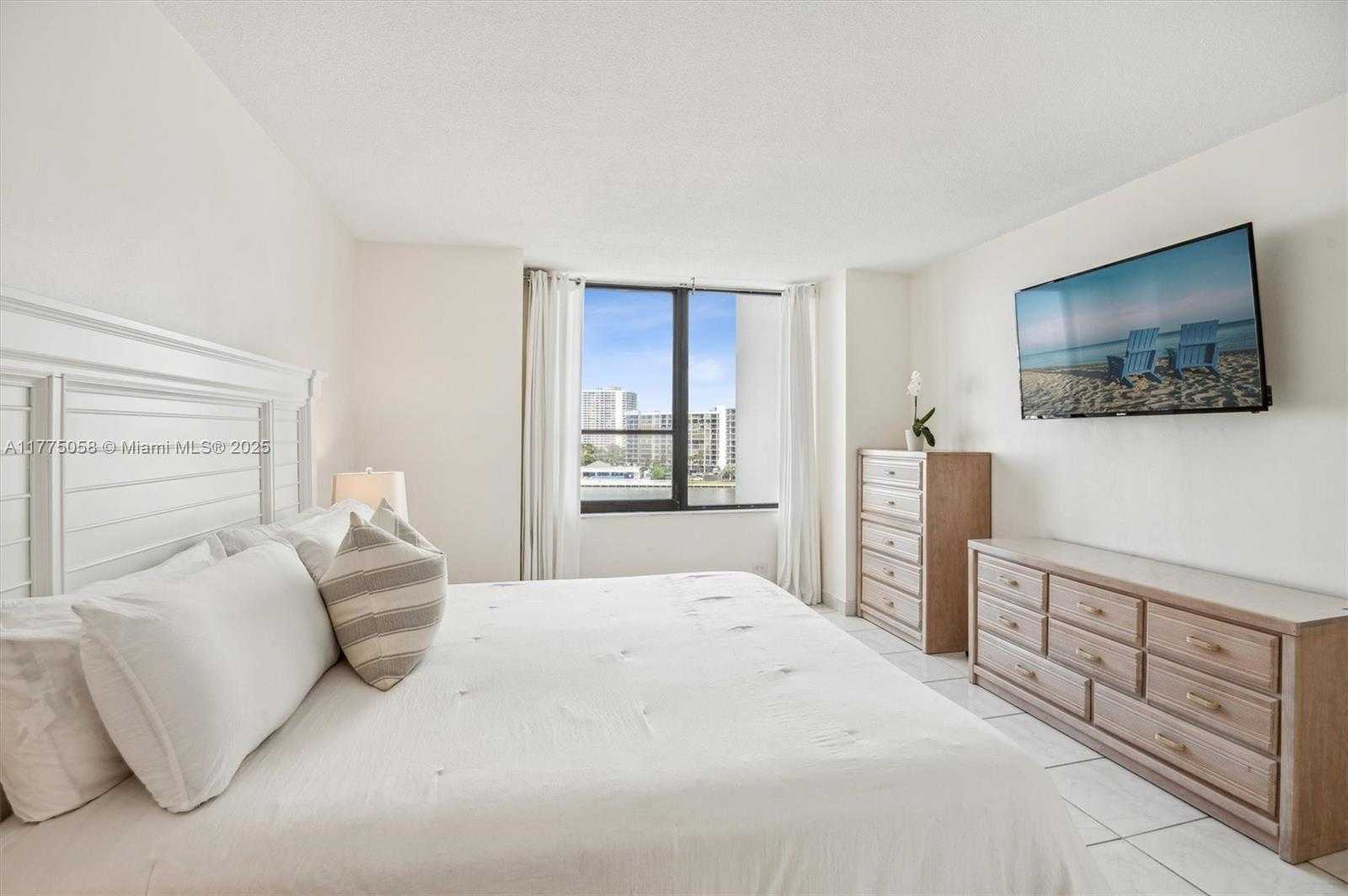 Small Image of 3505 SOUTH OCEAN DR #604, Hollywood Number 13