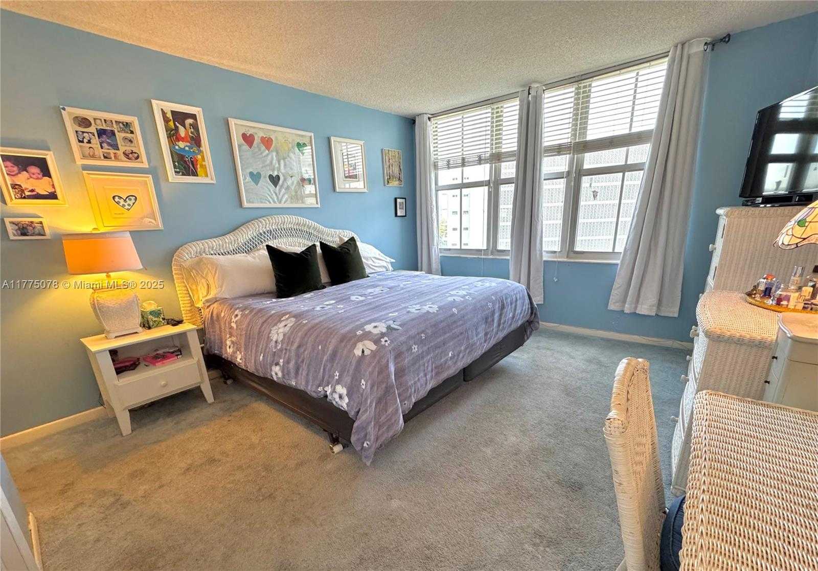 Small Image of 1001 91ST ST #710, Bay Harbor Islands Number 27
