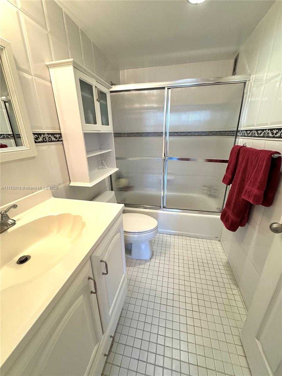 Small Image of 1001 91ST ST #710, Bay Harbor Islands Number 30