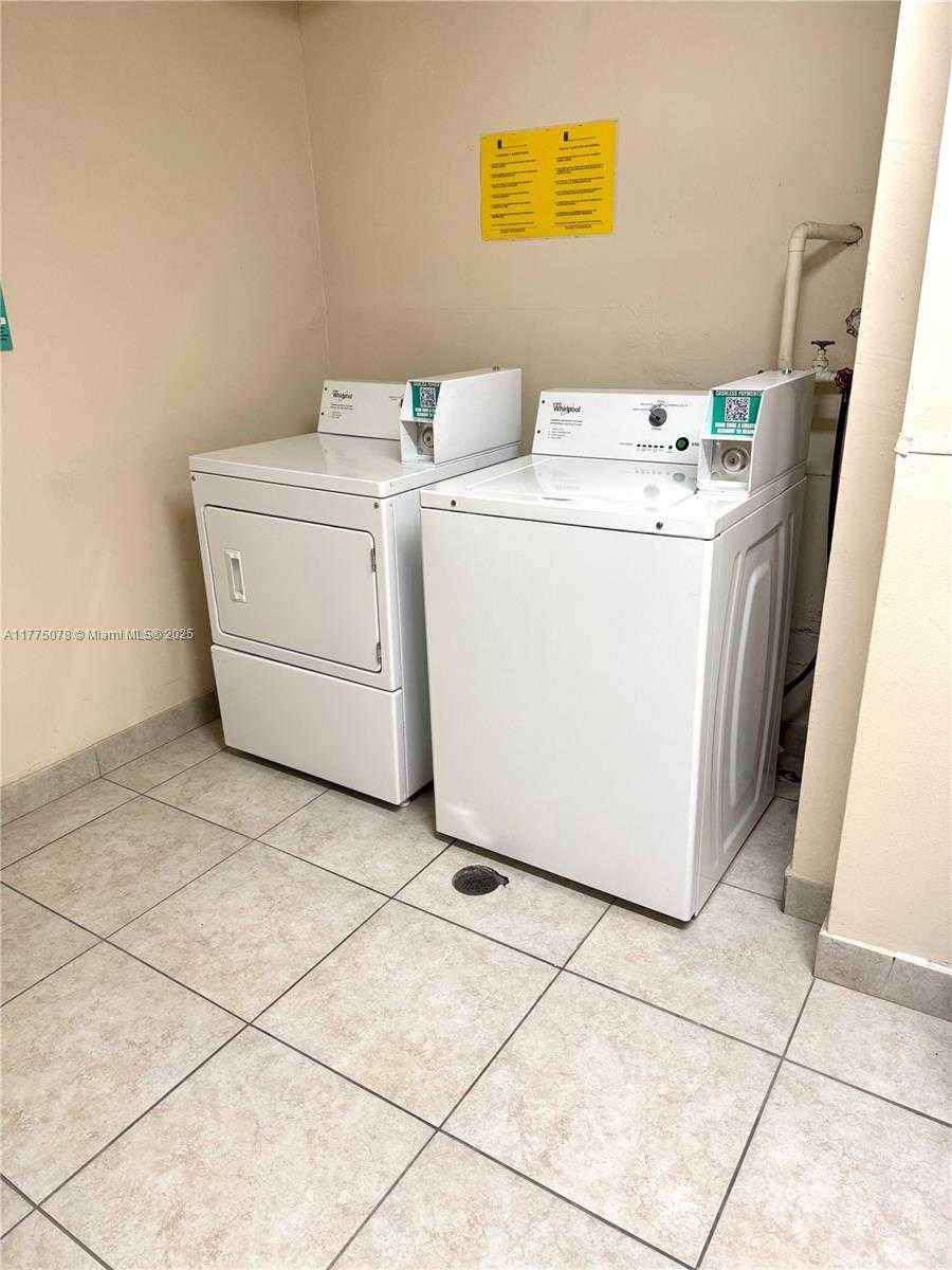 Small Image of 1001 91ST ST #710, Bay Harbor Islands Number 34