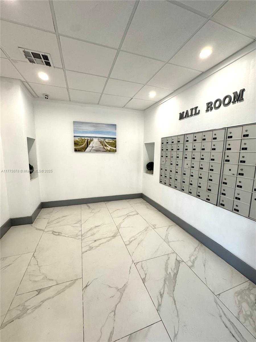 Small Image of 1001 91ST ST #710, Bay Harbor Islands Number 36
