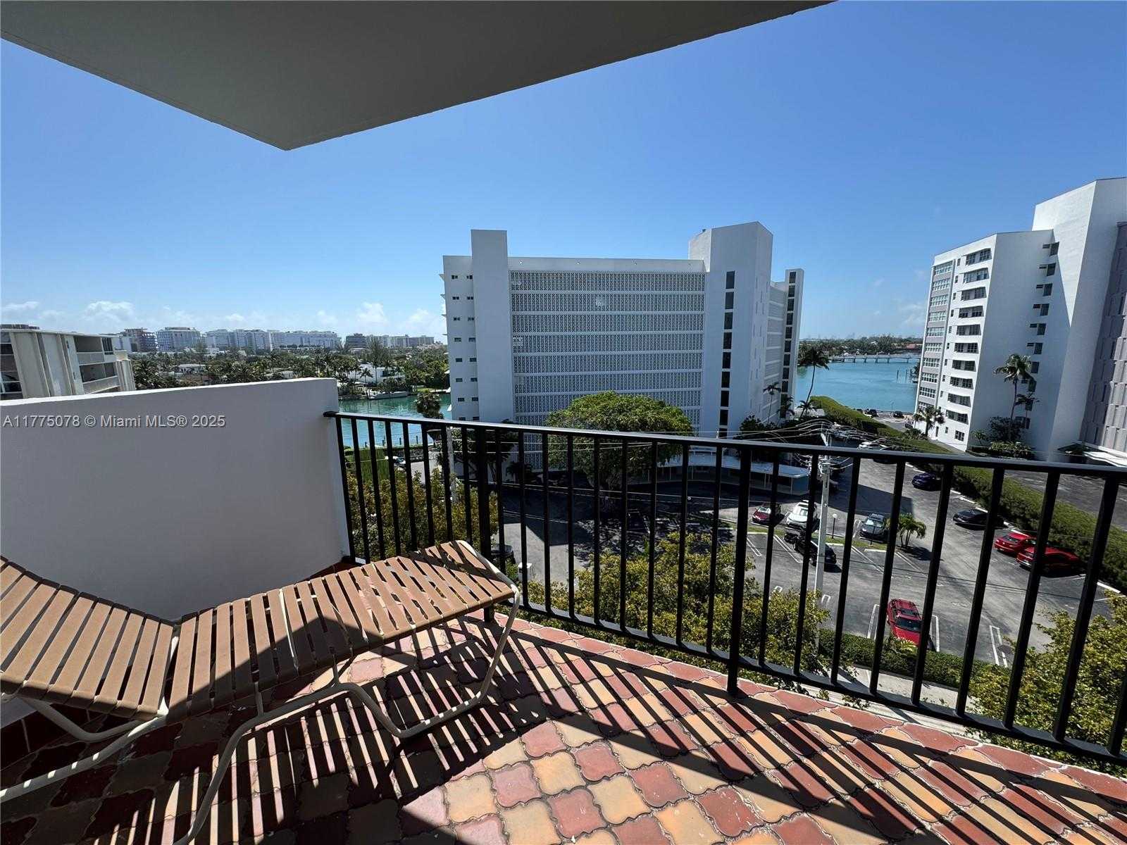 Small Image of 1001 91ST ST #710, Bay Harbor Islands Number 4