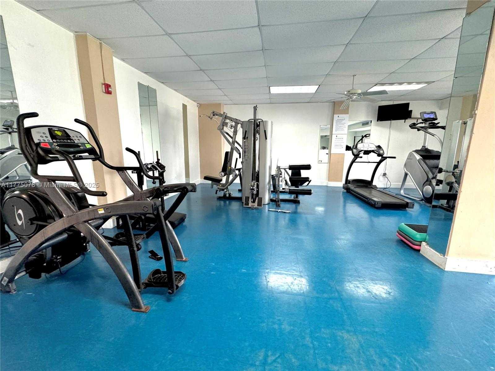 Small Image of 1001 91ST ST #710, Bay Harbor Islands Number 40