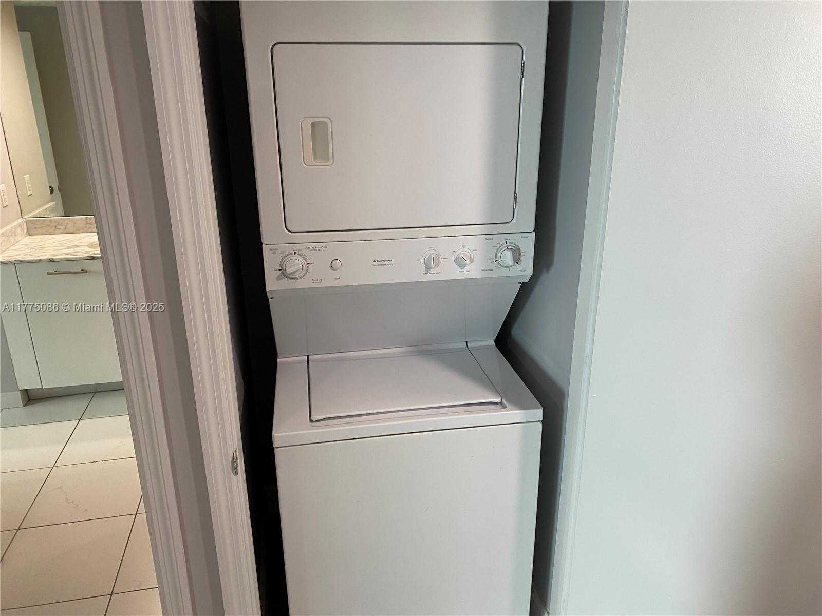 Small Image of 55 SOUTH EAST 6TH ST #2107, Miami Number 21