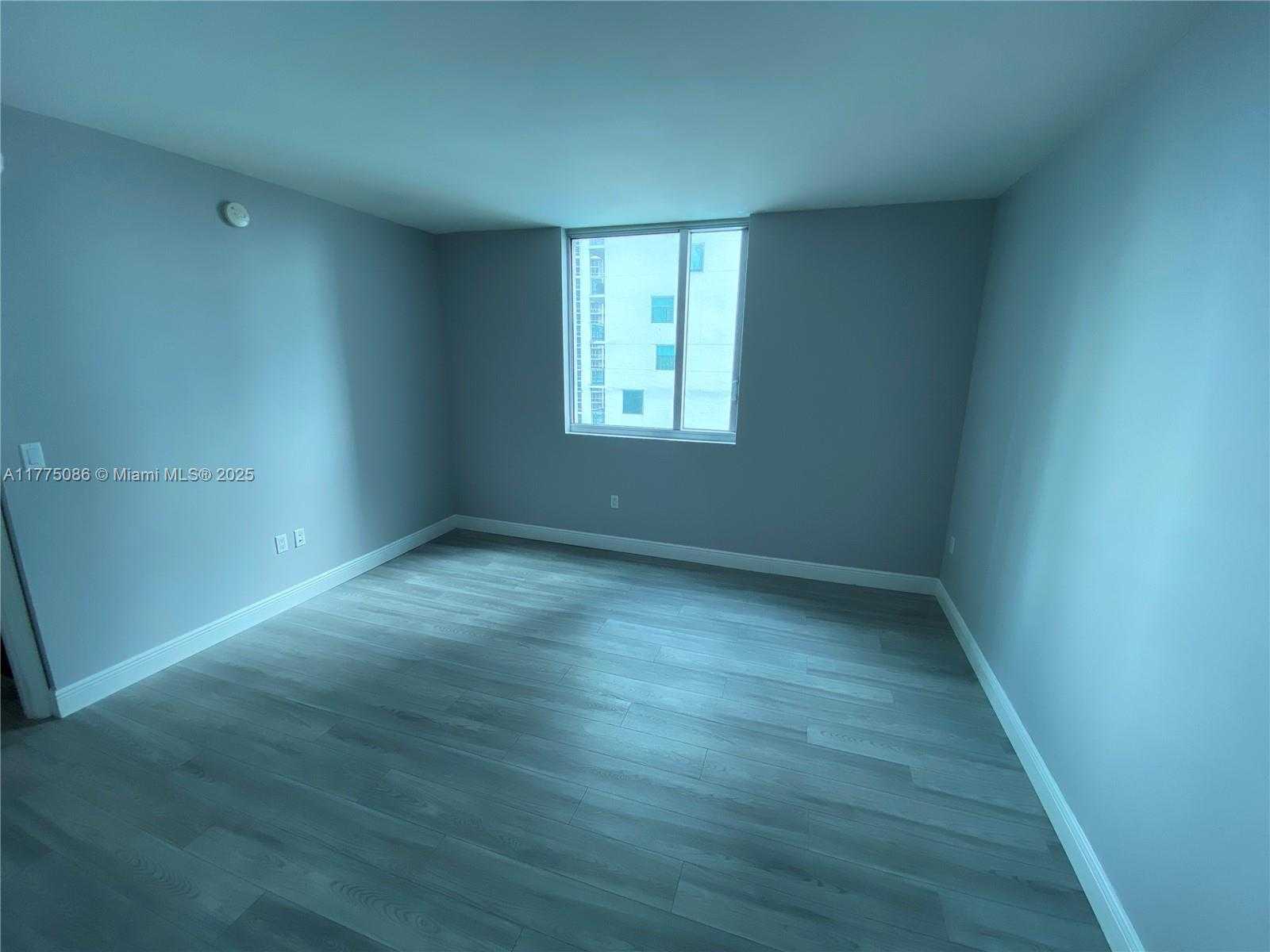 Small Image of 55 SOUTH EAST 6TH ST #2107, Miami Number 8