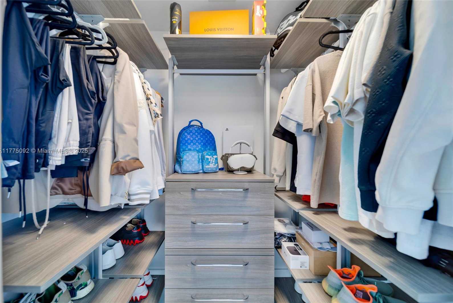 Small Image of 488 NORTH EAST 18TH ST #4115, Miami Number 31