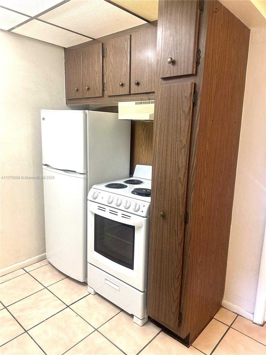 Small Image of 10764 NORTH KENDALL DR #I3, Miami Number 10
