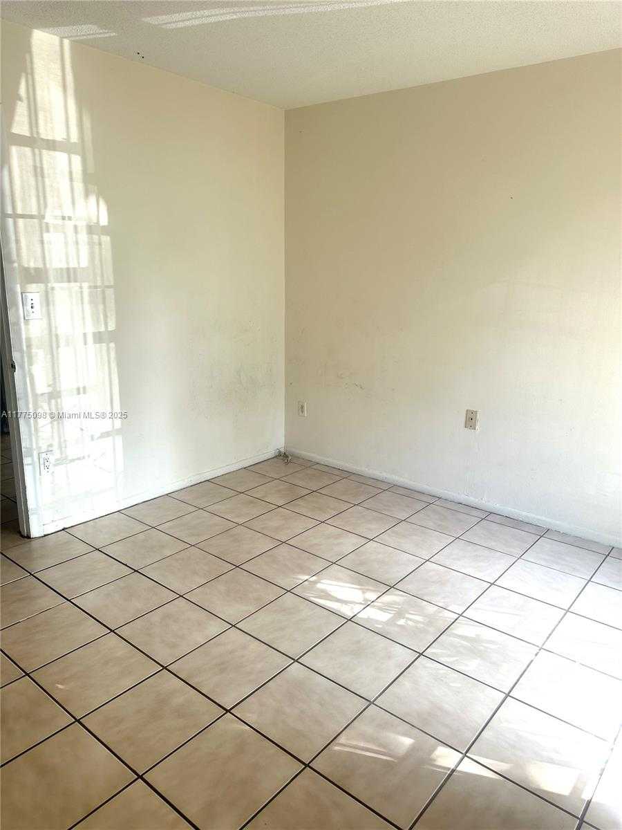 Small Image of 10764 NORTH KENDALL DR #I3, Miami Number 14