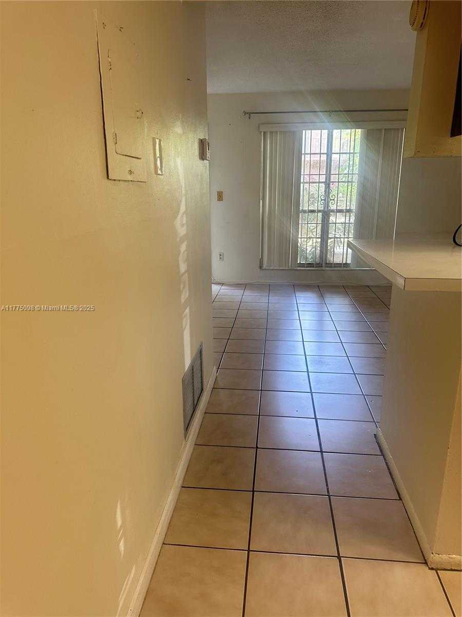 Small Image of 10764 NORTH KENDALL DR #I3, Miami Number 4