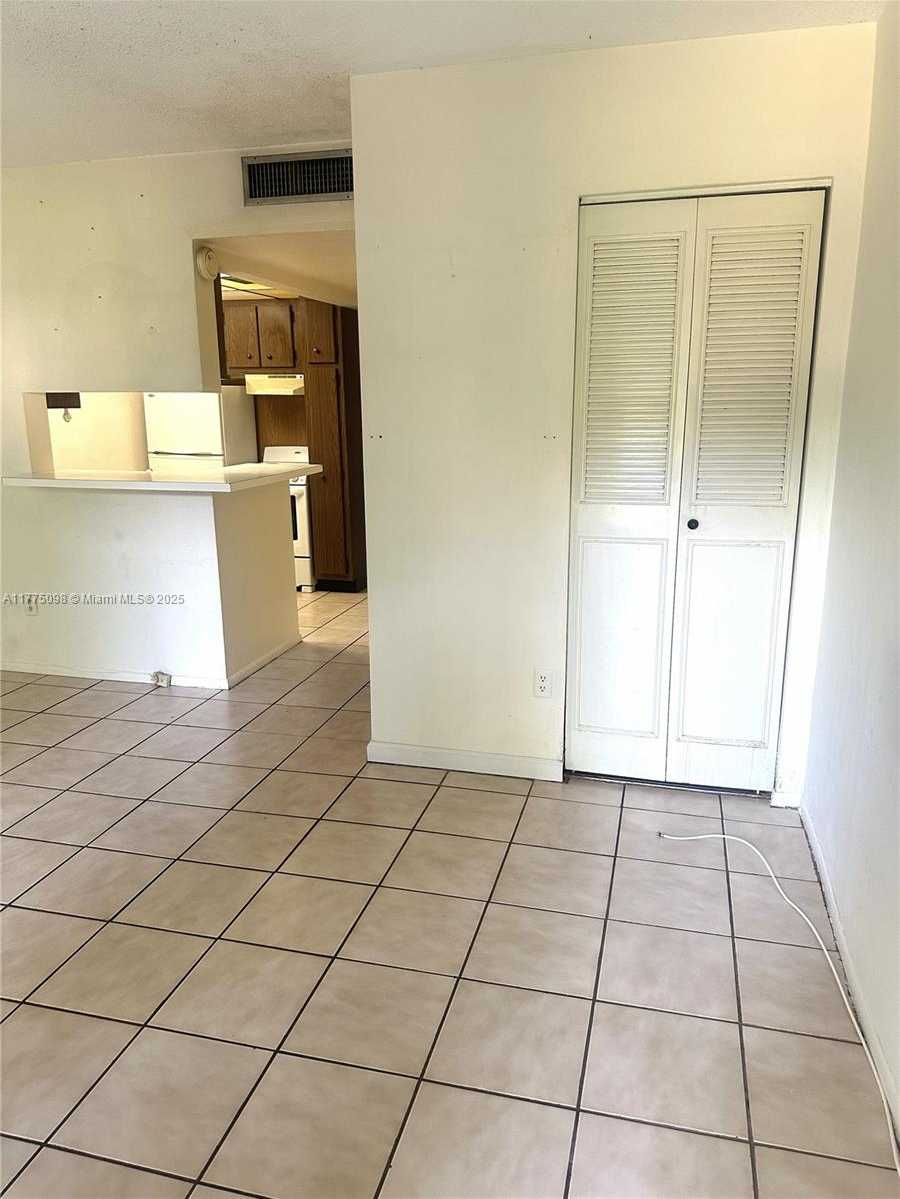 Small Image of 10764 NORTH KENDALL DR #I3, Miami Number 5