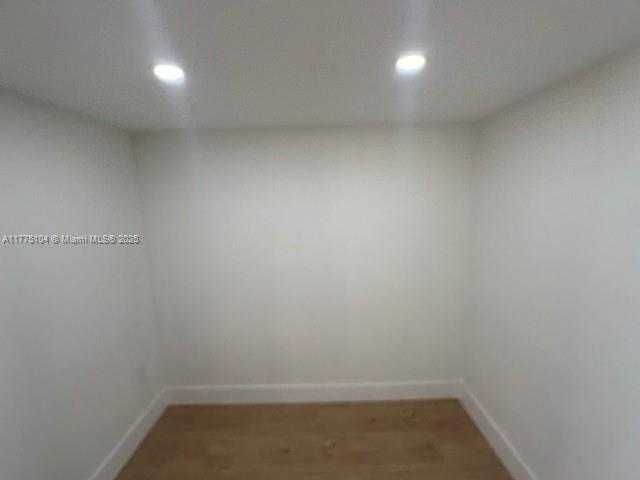 Small Image of 2930 POINT EAST DR #E610, Aventura Number 5