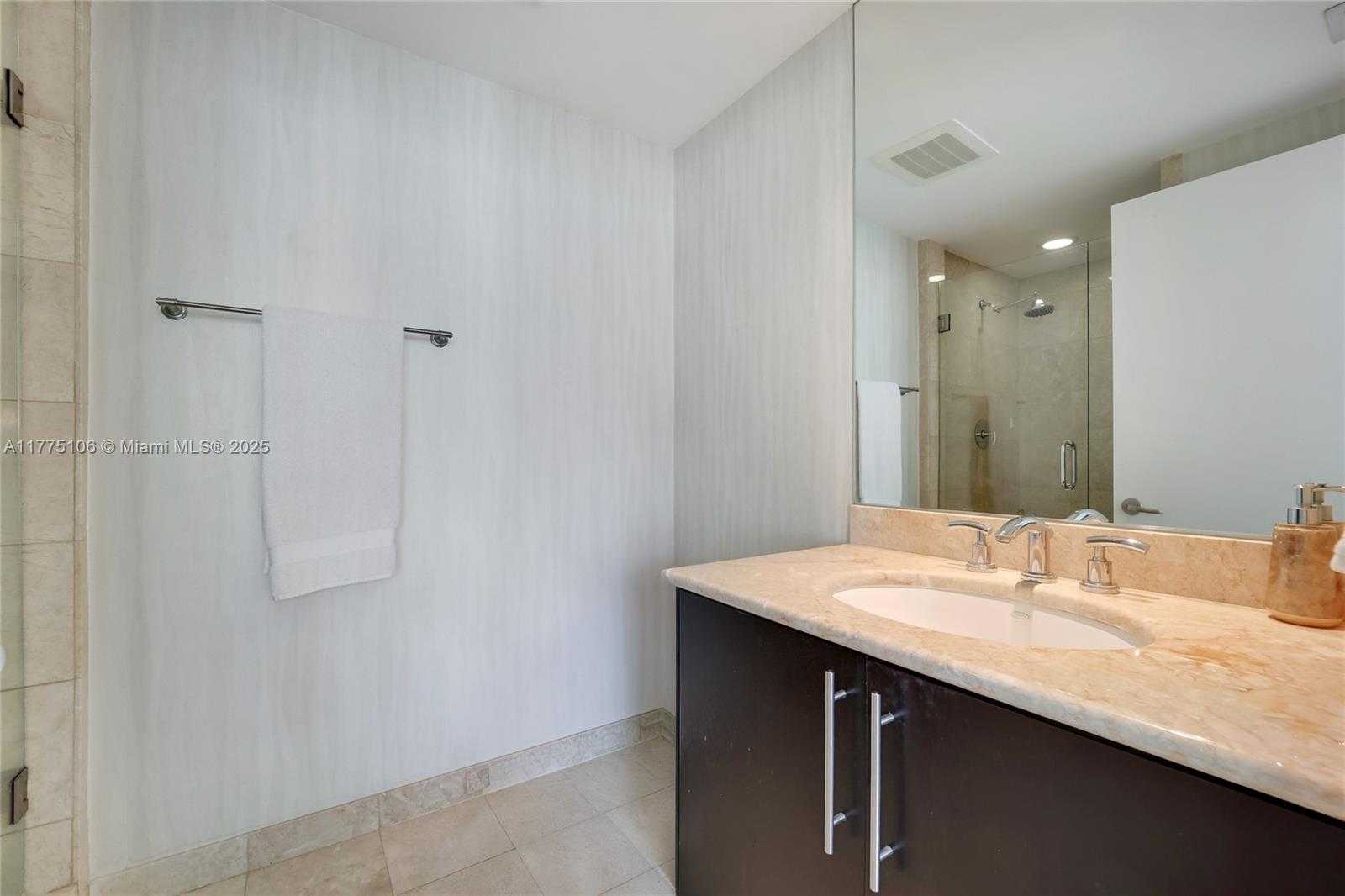 Small Image of 1331 BRICKELL BAY DR #2605, Miami Number 15