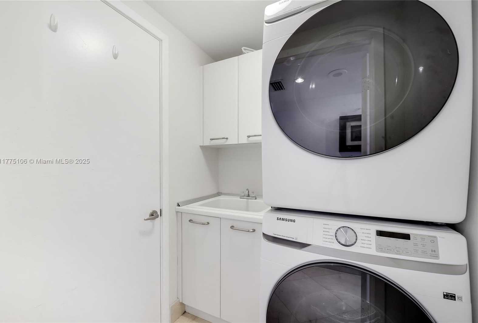 Small Image of 1331 BRICKELL BAY DR #2605, Miami Number 16