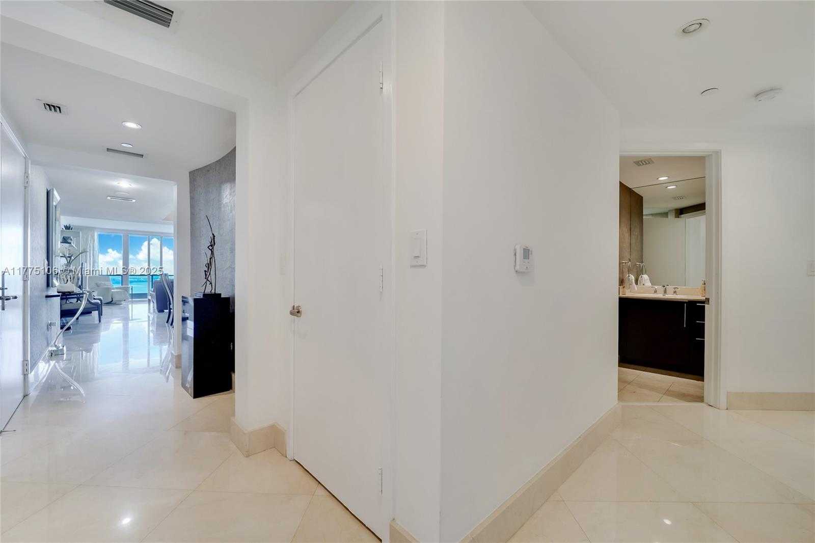 Small Image of 1331 BRICKELL BAY DR #2605, Miami Number 17