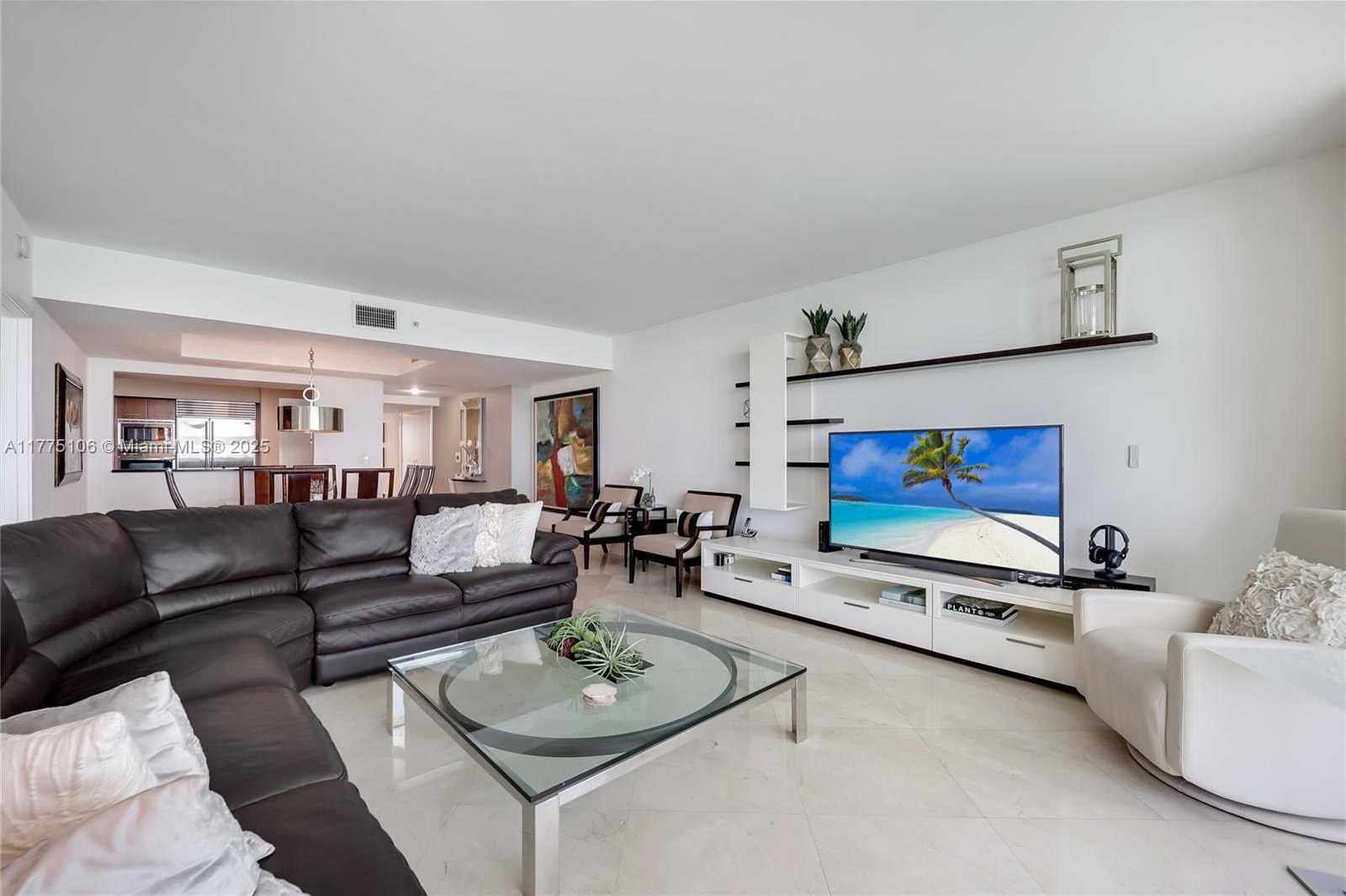Small Image of 1331 BRICKELL BAY DR #2605, Miami Number 4