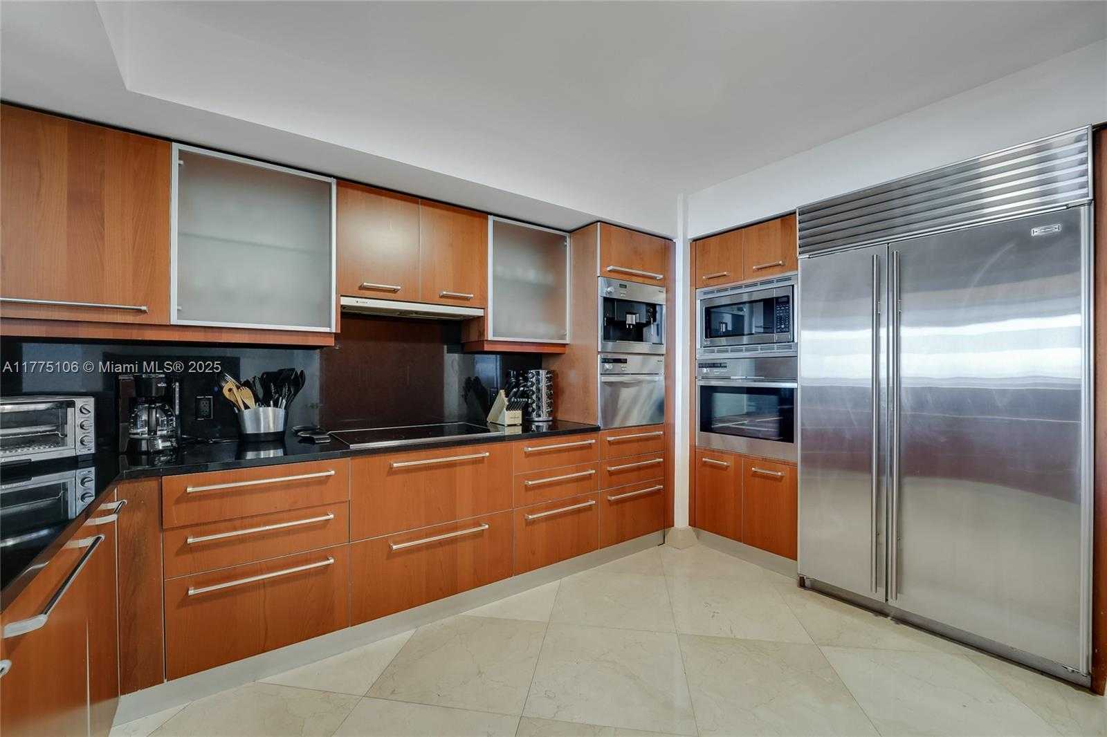 Small Image of 1331 BRICKELL BAY DR #2605, Miami Number 8