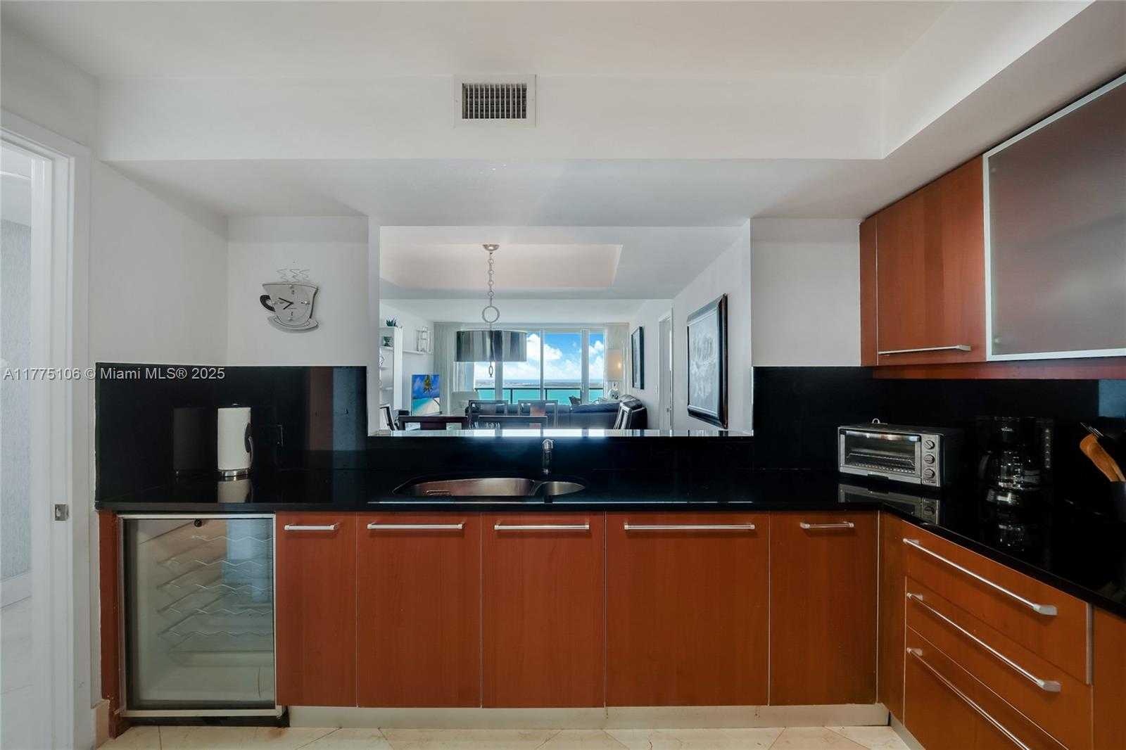 Small Image of 1331 BRICKELL BAY DR #2605, Miami Number 9