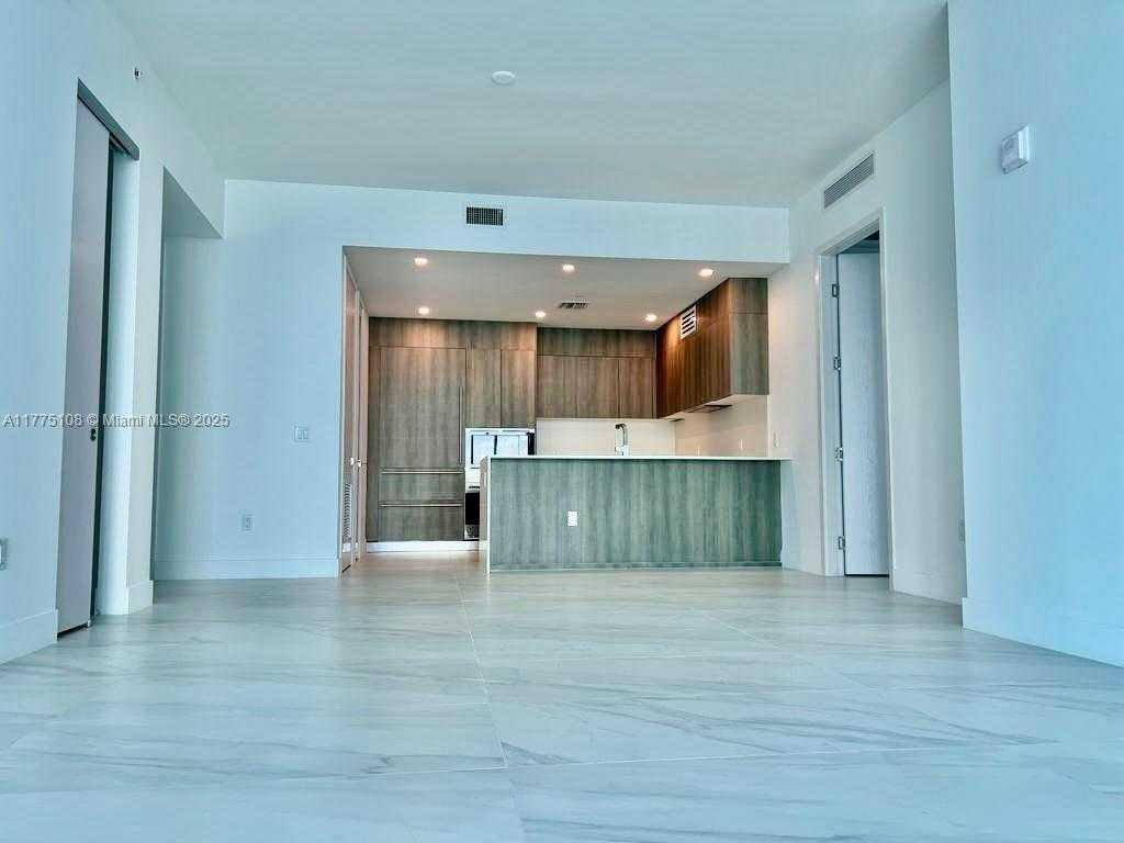 Small Image of 17550 COLLINS AVE #1104, Sunny Isles Beach Number 3