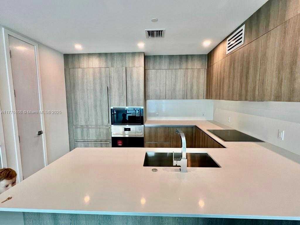 Small Image of 17550 COLLINS AVE #1104, Sunny Isles Beach Number 9