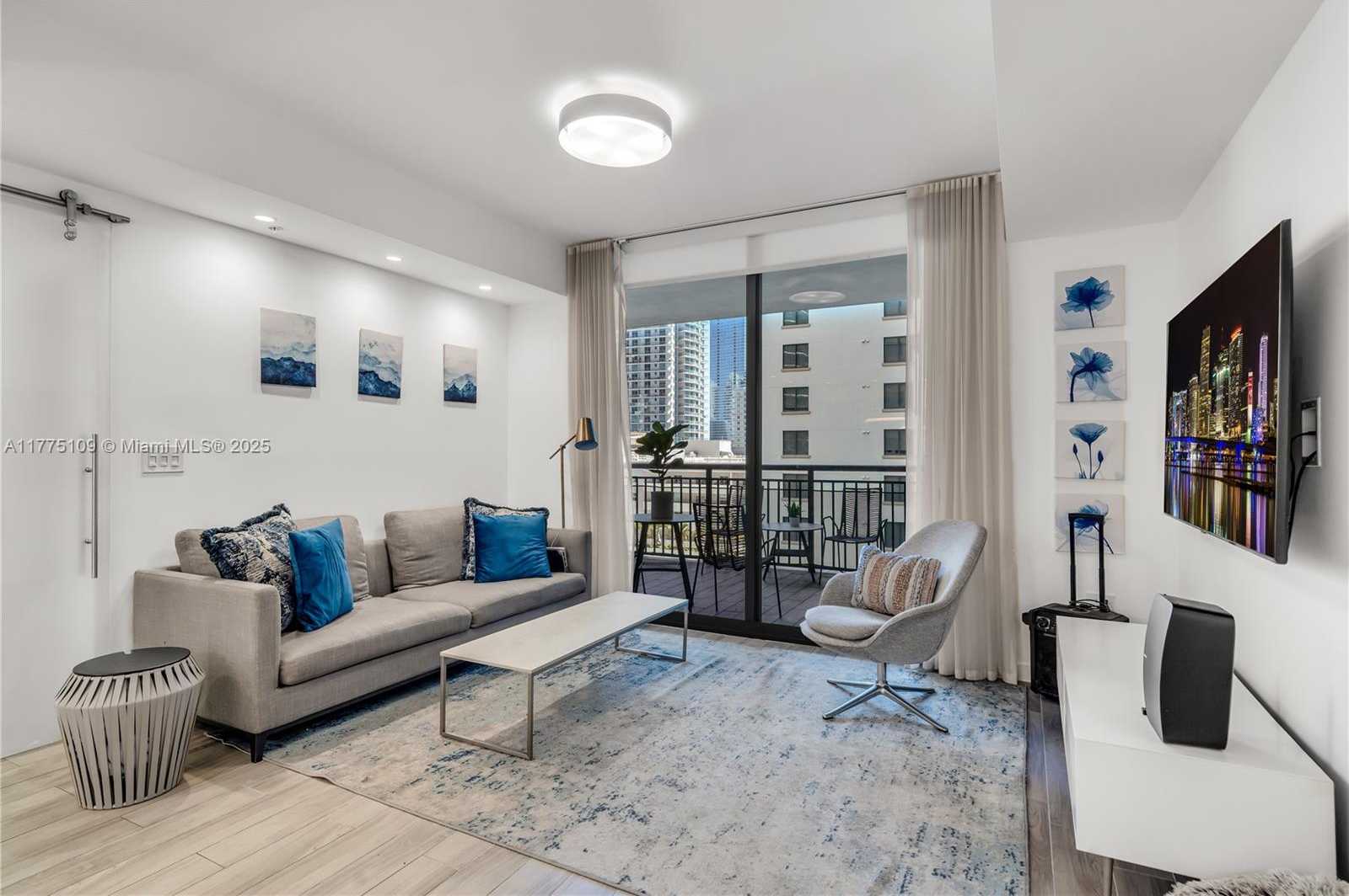 Small Image of 999 SOUTH WEST 1ST AVE #1516, Miami Number 3