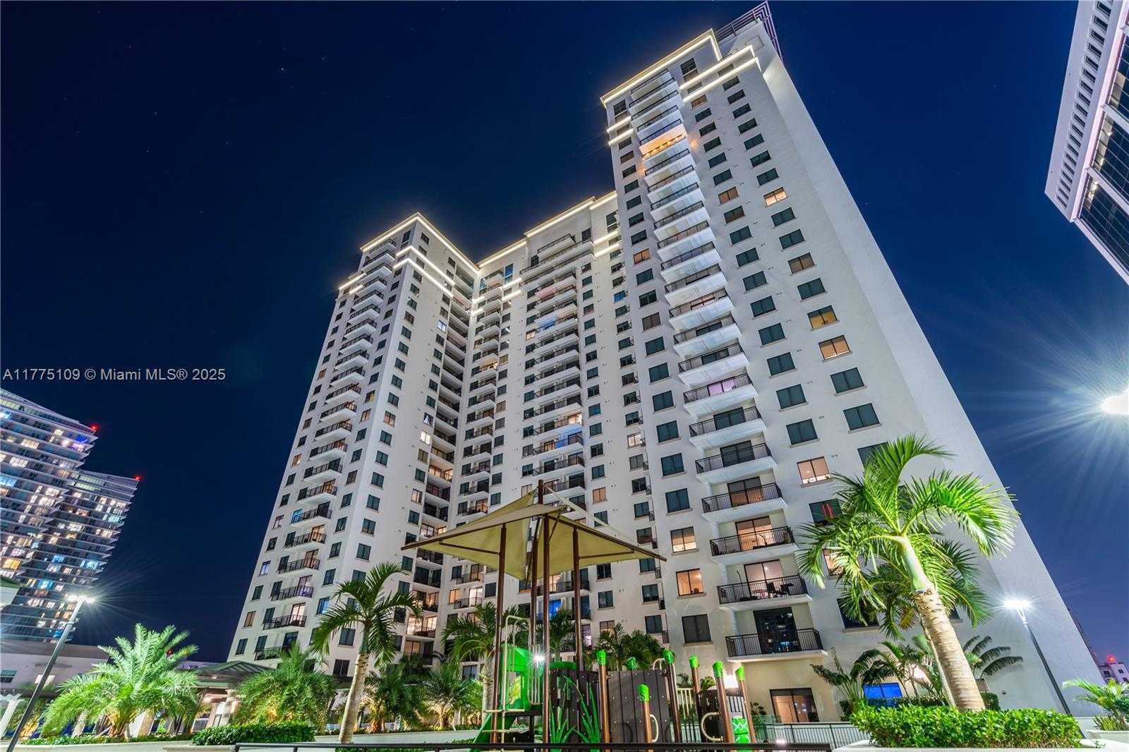 Small Image of 999 SOUTH WEST 1ST AVE #1516, Miami Number 39