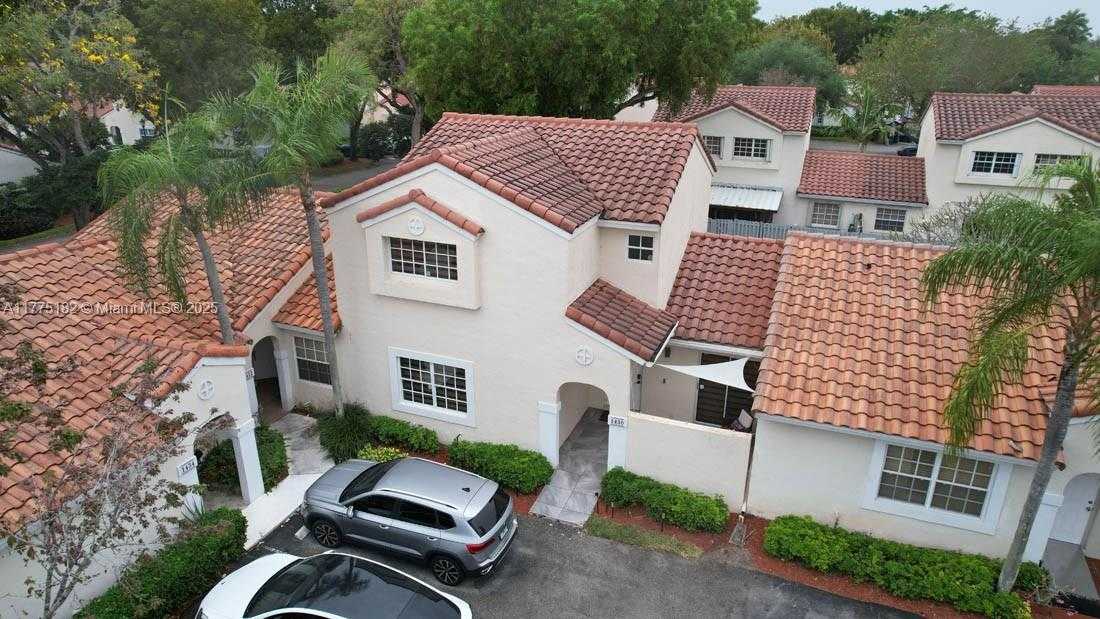 Small Image of 1430 COTTONWOOD CIR #1430, Weston Number 2