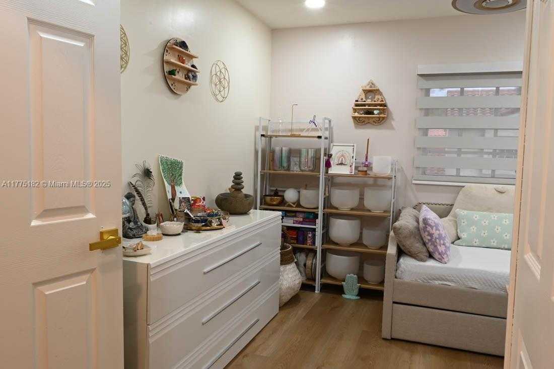 Small Image of 1430 COTTONWOOD CIR #1430, Weston Number 40